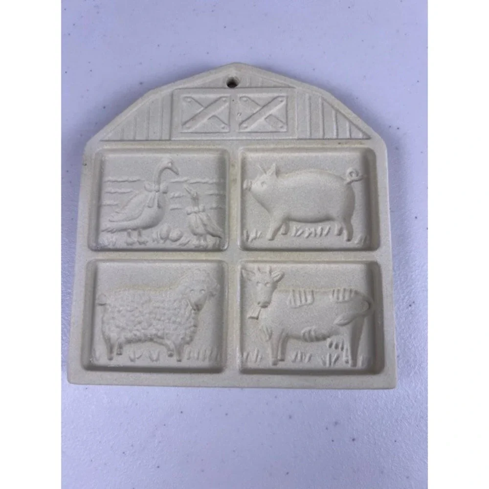 Pampered Chef Farmyard Friends Clay Cookie Mold Barn Animals 1994 USA Vintage